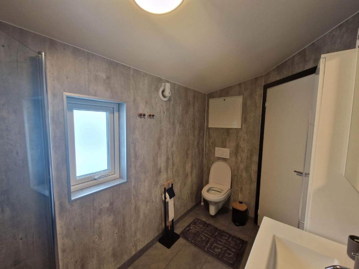 Northern Living 2 Room With Shared Bathroom Тромсьо Екстериор снимка